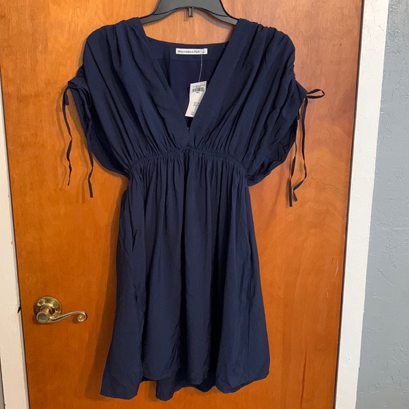 Abercrombie & Fitch Dresses & Skirts - Abercrombie Dolman Textured Mini Dress